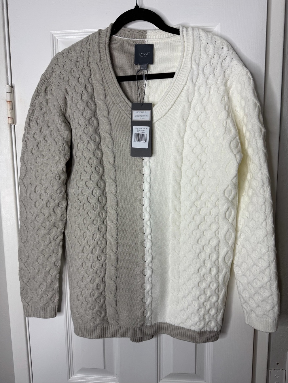 Lysse Two-Tone Cable Knit V-Neck Sweater in Taupe & Cream
